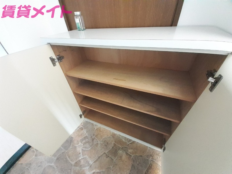 その他設備　同建物の別部屋写真です
