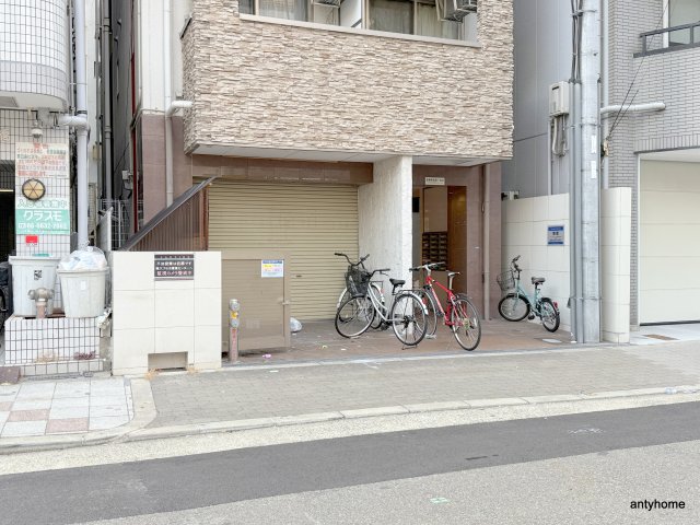 地下鉄千日前線 日本橋駅 徒歩8分 10階建 築19年の外観写真