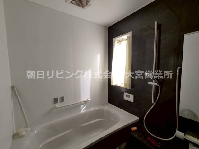 ＪＲ宇都宮線 蓮田駅 バス乗車時間：15分 最寄りバス停で下車 徒歩4分 2階建 築11年の風呂写真