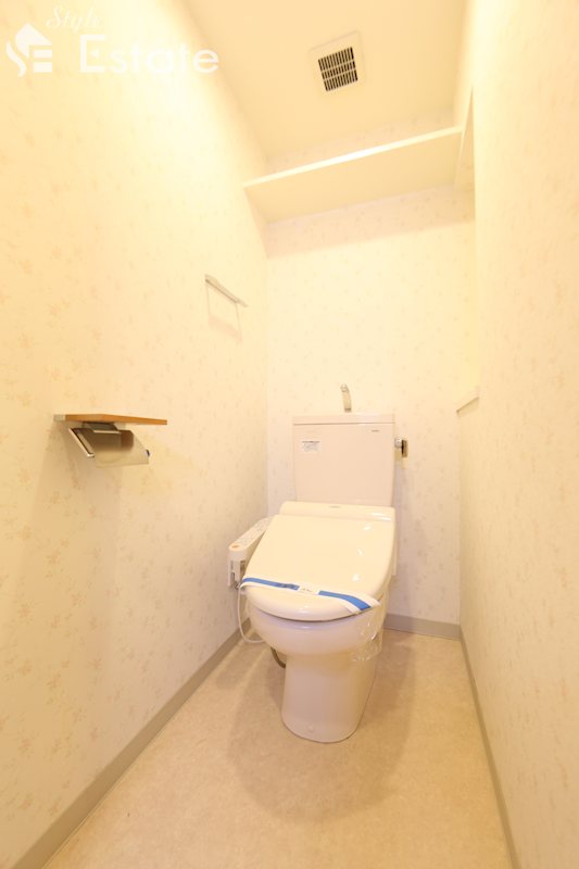 地下鉄東山線 藤が丘駅 徒歩5分 4階建 築14年のトイレ写真