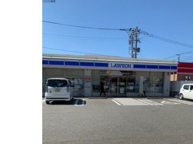 コンビニ　ローソン福岡西警察署前店（コンビニ）まで349m