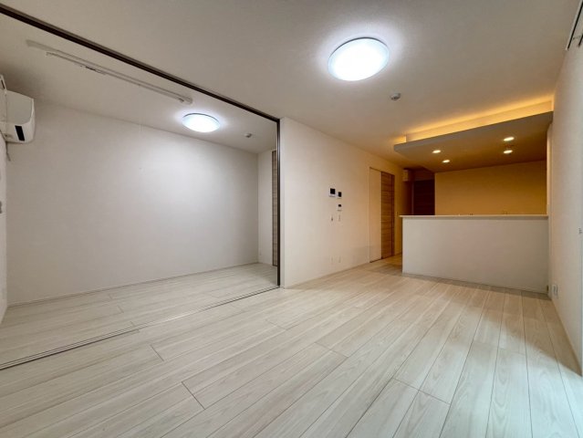 南海本線 諏訪ノ森駅 徒歩3分 3階建 築1年の居間写真