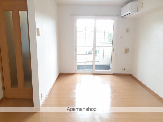 レジェンドの居間写真