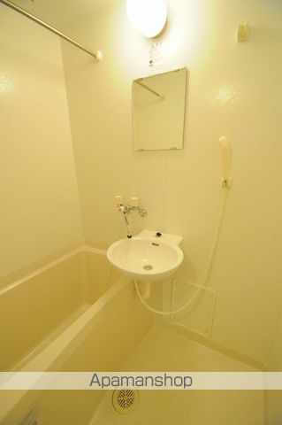 レオパレスKの風呂写真