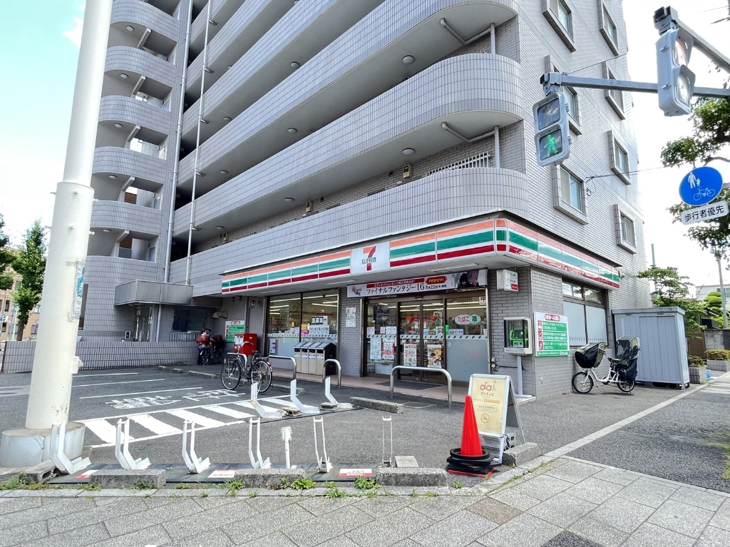 コンビニ　セブンイレブン 足立東和1丁目店（コンビニ）まで434m