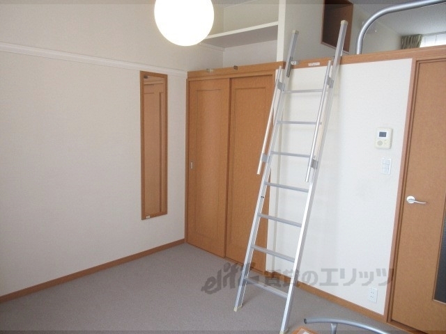 レオパレス琵琶湖の居間写真