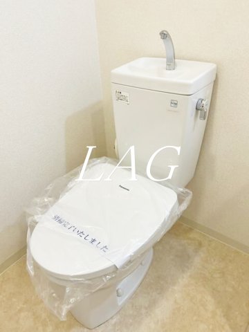 東急大井町線 緑が丘駅 徒歩4分 3階建 築23年のトイレ写真