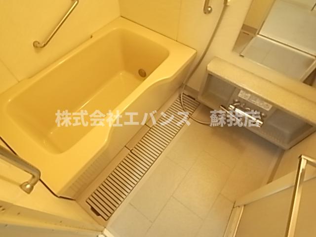 バス・シャワールーム　お風呂で日々の疲れを落としましょう