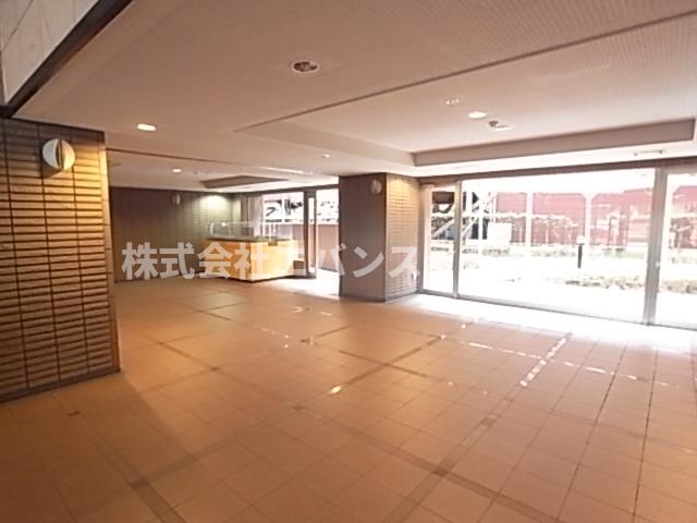 ロビー　エントランススペースとなります。