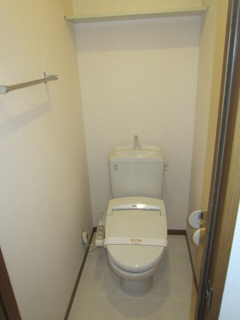 トイレ　２０３　温水洗浄便座トイレ