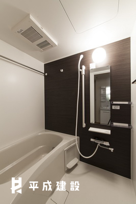 バス・シャワールーム　追い焚き機能・浴室乾燥機付き