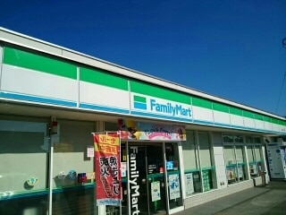 コンビニ　ファミリーマート南国おおそね店（コンビニ）まで581m