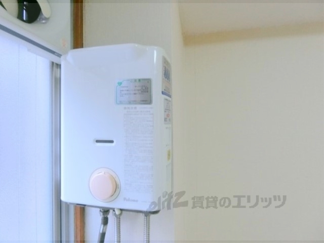 その他設備　給湯器リモコン