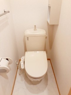 【アルタスタジョーネBのトイレ】