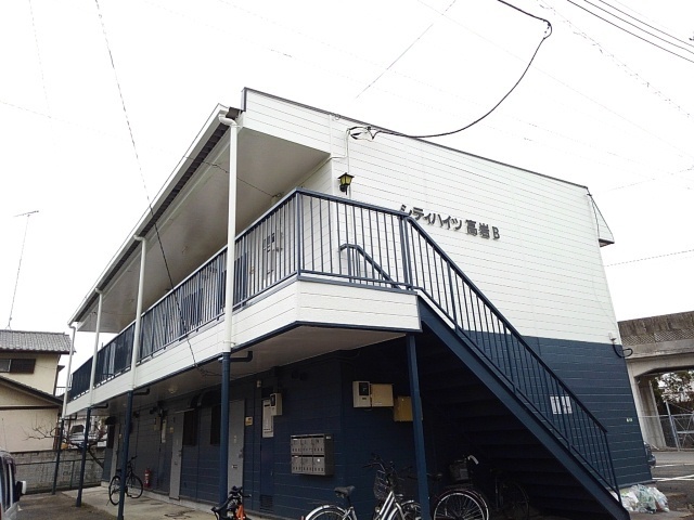 栃木市片柳町のアパートの建物外観