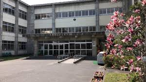 【雲南市木次町里方のアパートの中学校】