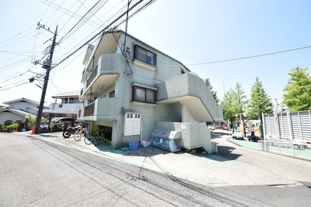 八王子市東浅川町のマンションの建物外観