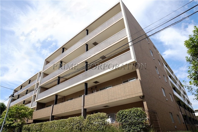 大田区石川町のマンションの建物外観