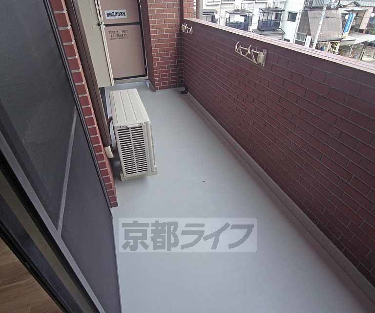 【向日市森本町のマンションのバルコニー】