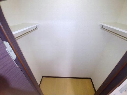 収納　ウォークインクローゼット