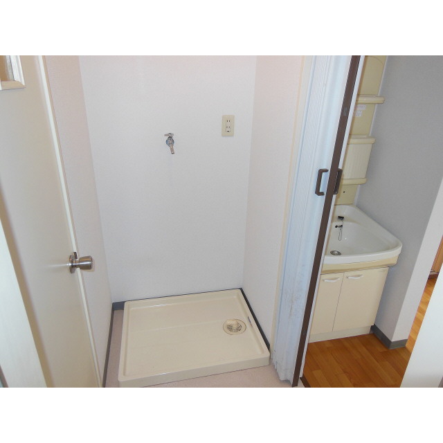 洗面設備　洗濯機置き場