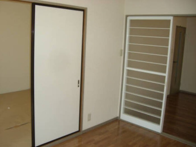 居室・リビング　図面と現状に相違がある場合には現状を優先