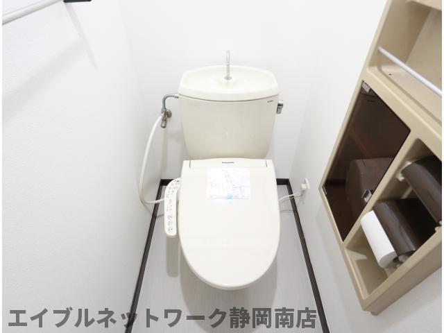 トイレ　清潔感のあるトイレです