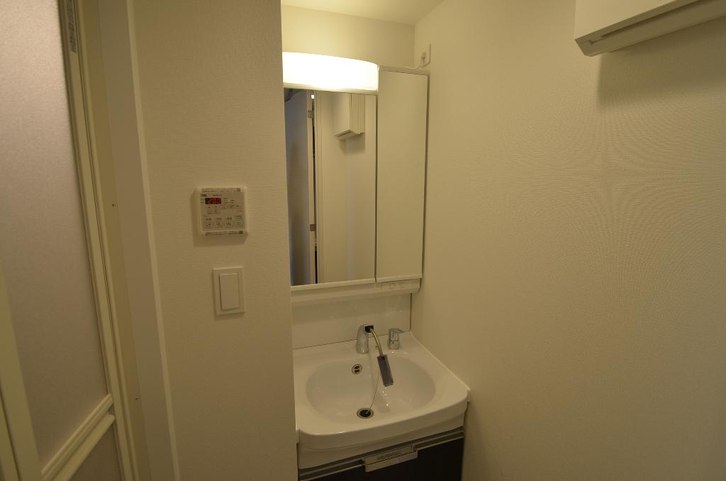 洗面設備　洗髪洗面化粧台