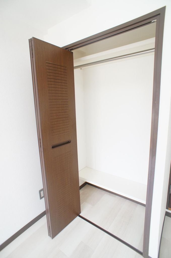 収納　クローゼットタイプの収納　※別部屋参考写真