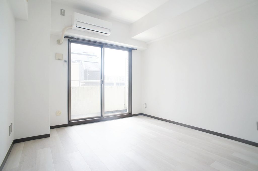 居室・リビング　6帖の洋室　※別部屋参考写真