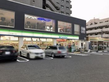 コンビニ　ファミリーマート仲六郷第一京浜店（コンビニ）まで250m