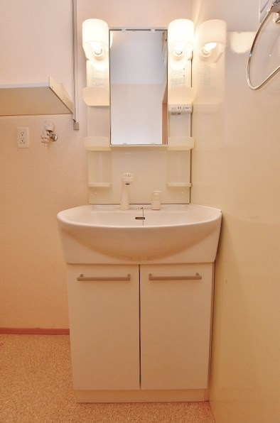 洗面設備　★シャワー付き洗面台★