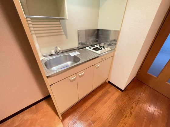 キッチン　※別部屋の写真です