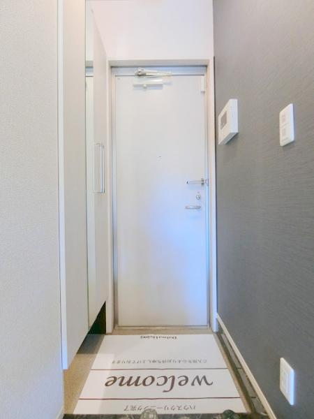 玄関　※写真は別のお部屋のイメージです。現状優先。