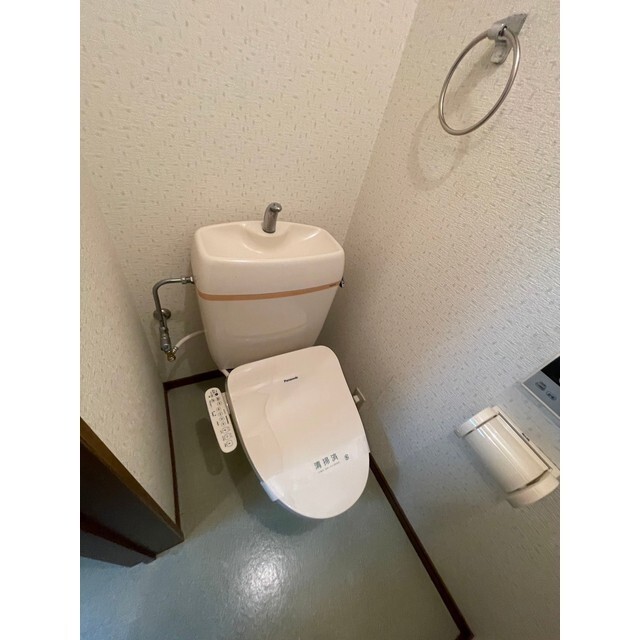 トイレ　写真は同タイプの別のお部屋です