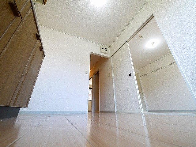 居室・リビング　出入りのしやすいつくりの居間です