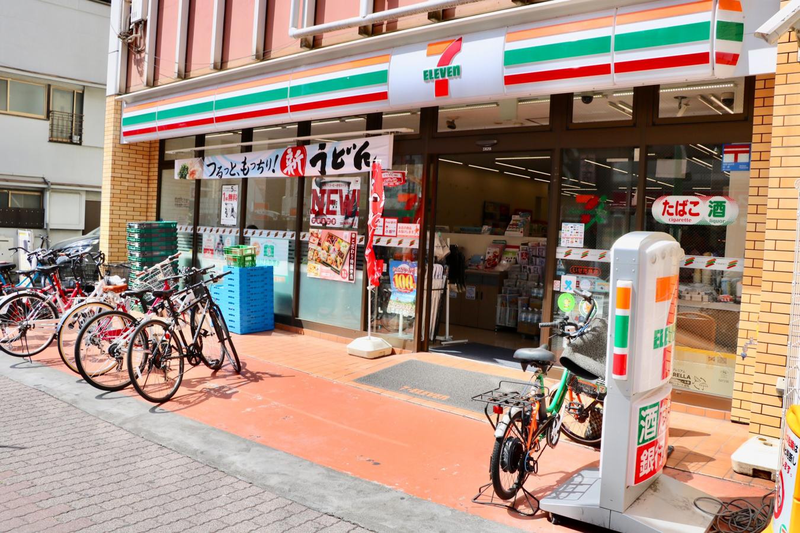 コンビニ　セブンイレブン新宿大久保3丁目店（コンビニ）まで59m