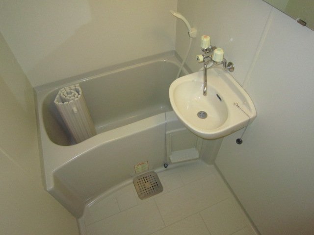 バス・シャワールーム　バス（イメージ）