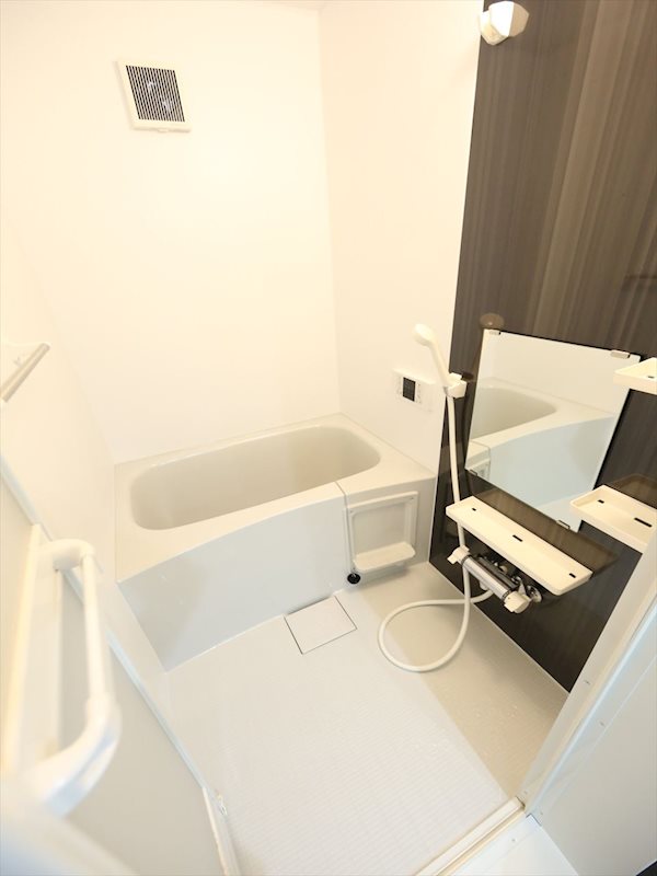 バス・シャワールーム　バスルーム　追い焚き　オートバス