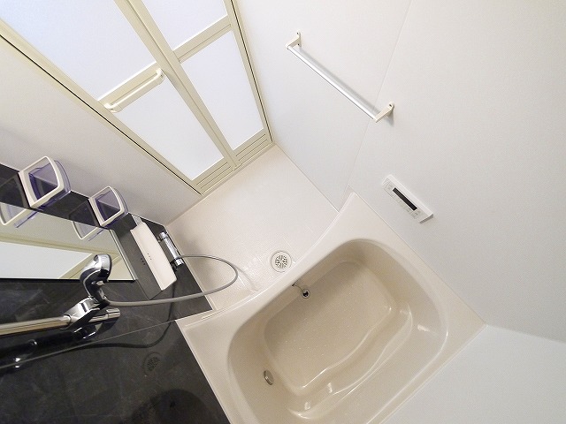 バス・シャワールーム　日々の疲れを癒すお風呂です