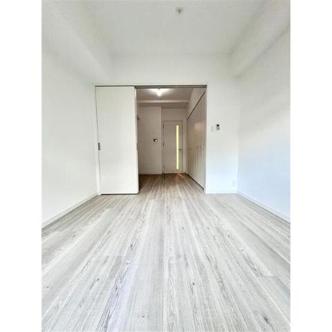 居室・リビング　室内