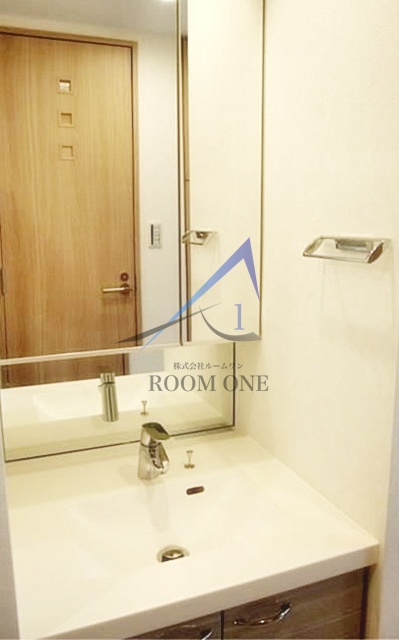 洗面設備　独立洗面台です。