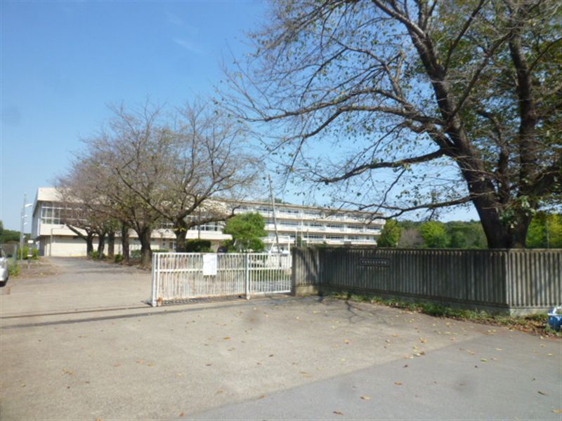 中学校　愛宕中学校（守谷市）（中学校）まで1500m