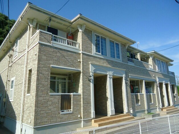 建物外観　落ち着いた雰囲気の外観です