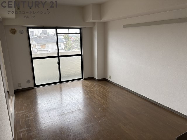 居室・リビング　カウンターキッチンのあるリビングです♪