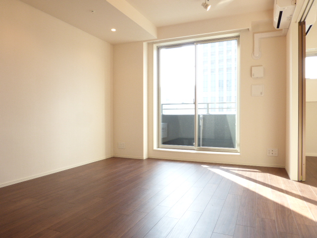 居室・リビング　※別部屋の参考写真です。