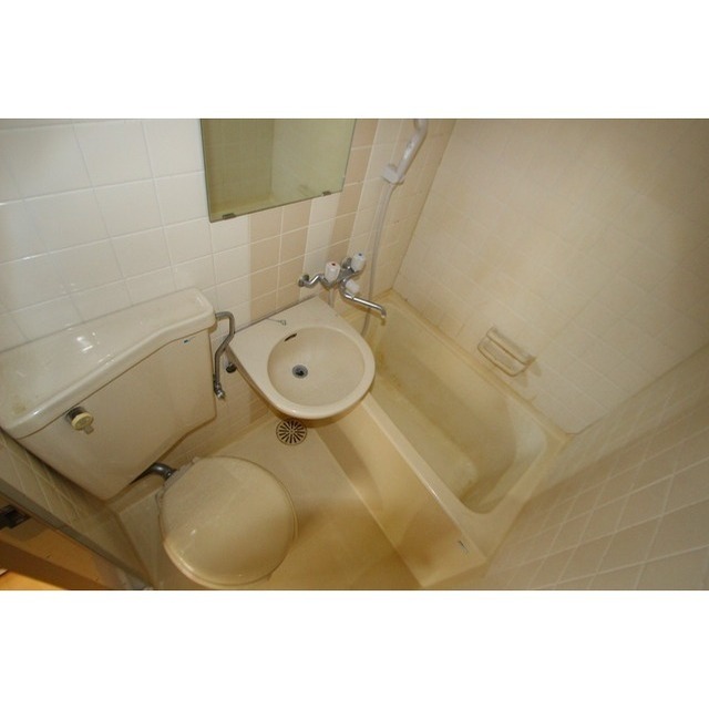 バス・シャワールーム　バス・洗面・トイレ一緒