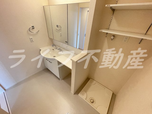洗面設備　脱衣スペースもあります