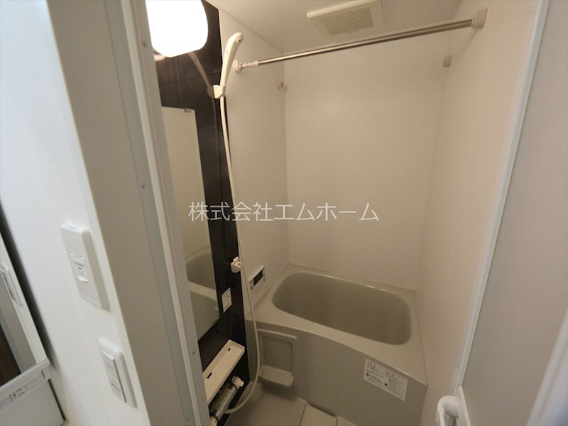 バス・シャワールーム　オートバス機能・追い焚き付バスルーム