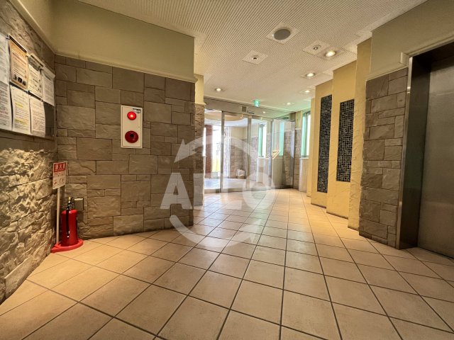 ロビー　インベスト本町WEST　ロビー